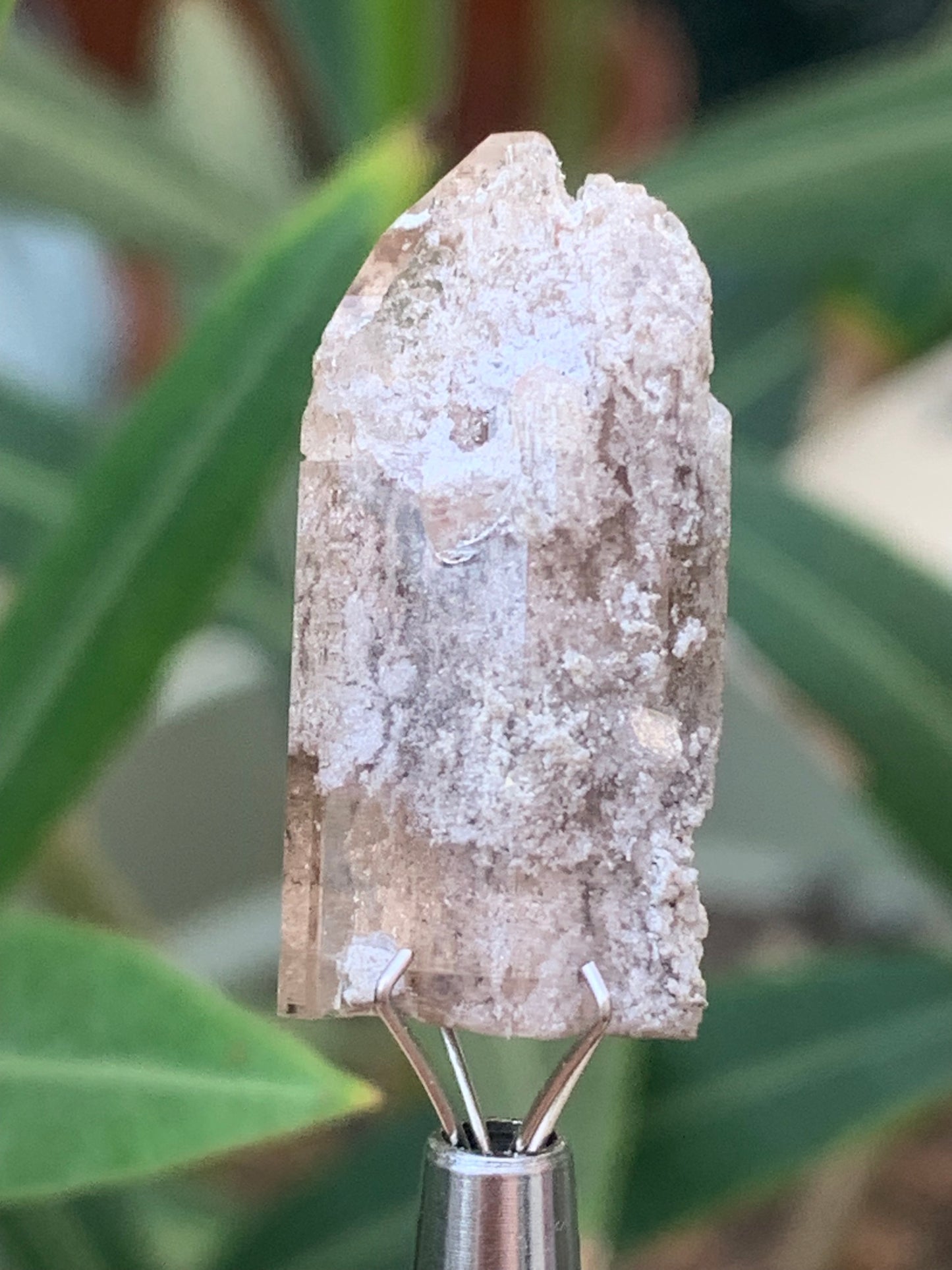 Topaze Impériale, superbe cristal naturel de 27mm x12 x10 - 4,5 grammes. Belle pièce de collection, unique et assez rare !