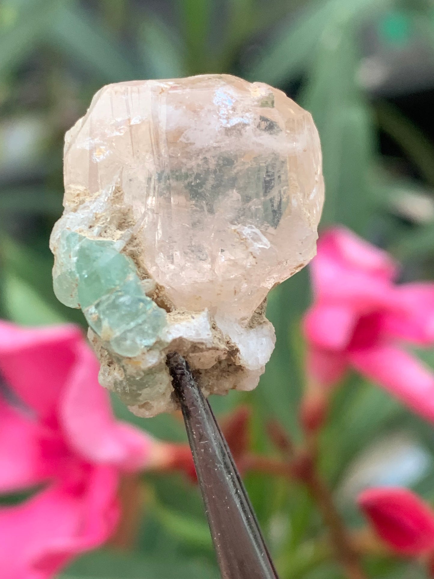 Imperial Topaz with Aquamarine, superb natural crystal measuring 25mm x 18mm x 18mm - 11.2 grams. Beautiful collector's item, unique and quite rare!
