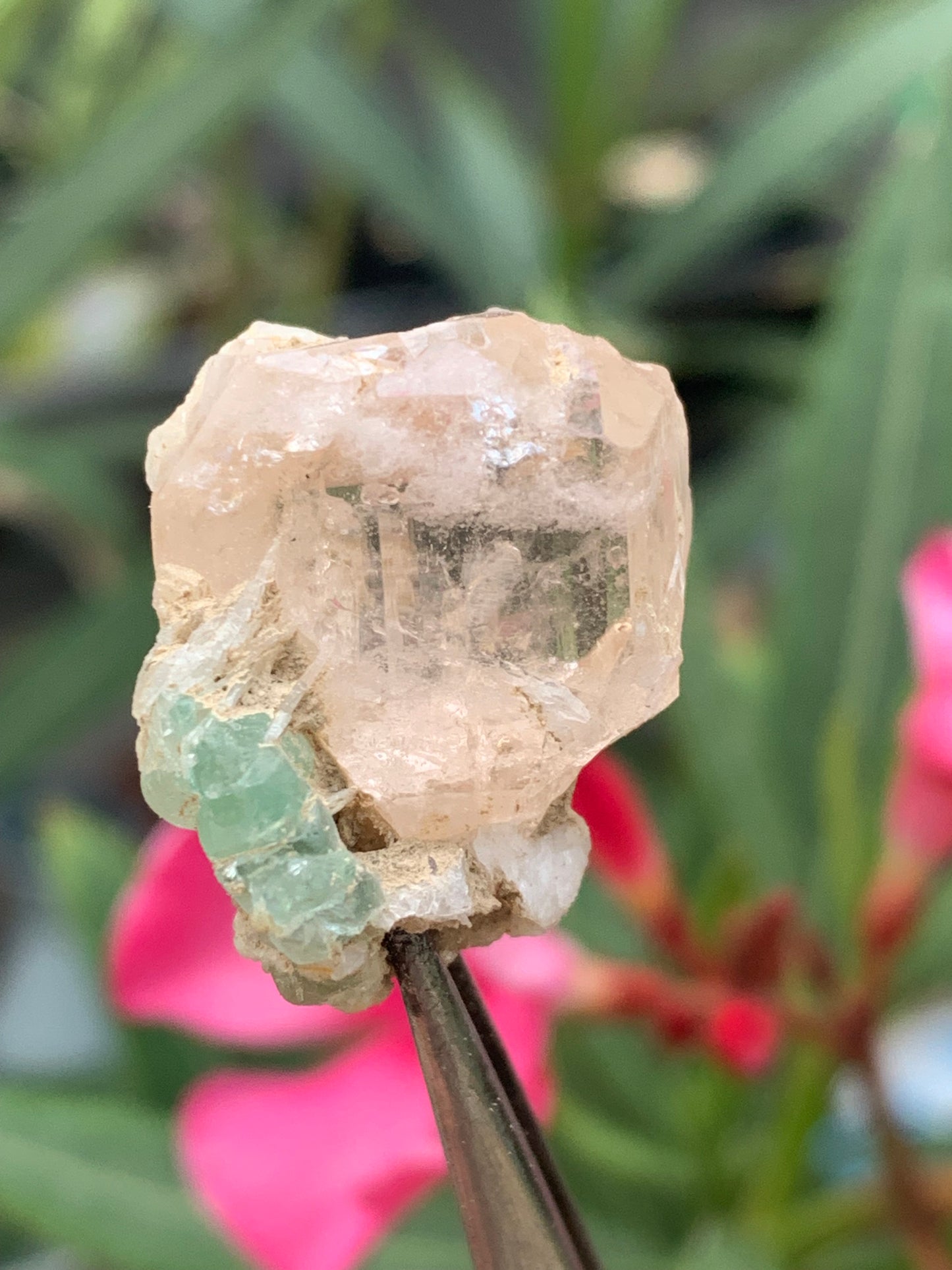 Imperial Topaz with Aquamarine, superb natural crystal measuring 25mm x 18mm x 18mm - 11.2 grams. Beautiful collector's item, unique and quite rare!