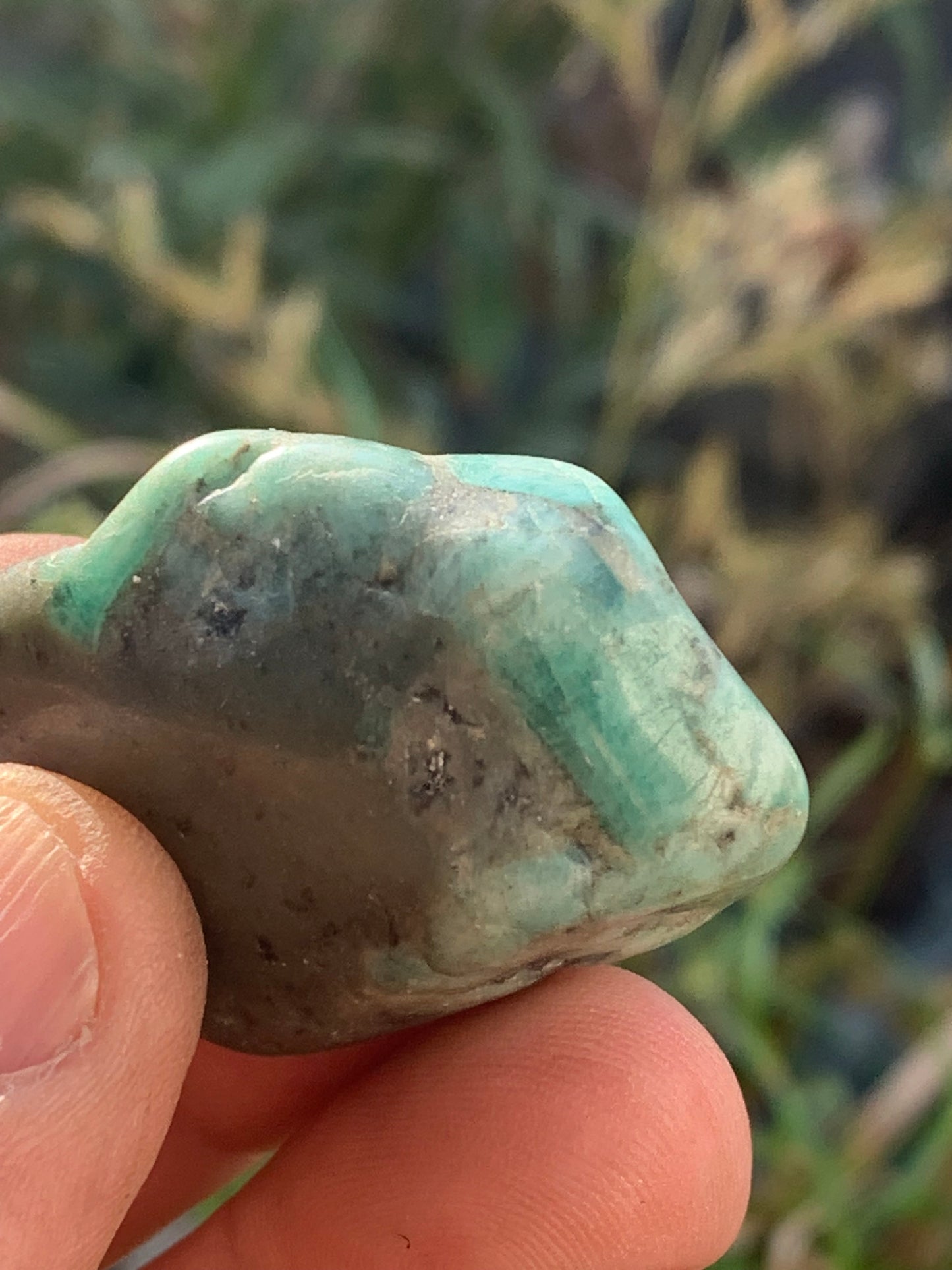 Émeraude, pièce brute de 44mm x31 x20 - 31,1 grammes. Parfait en collection, bijouterie, exposition...
