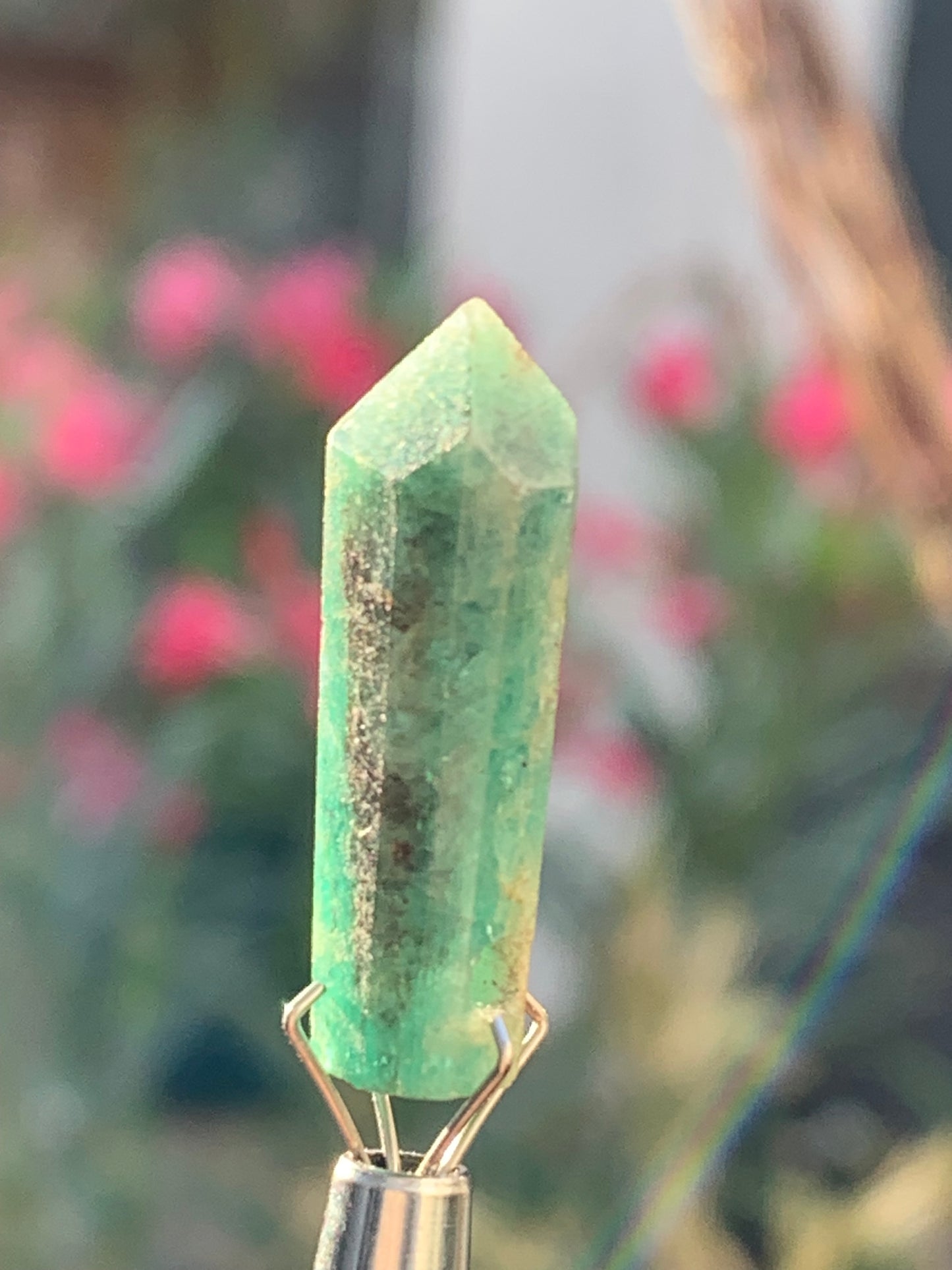 Émeraude, cristal taillé et percé de 25mm x8 x7 - 11,5 carats. Parfait en collection, bijouterie, exposition...