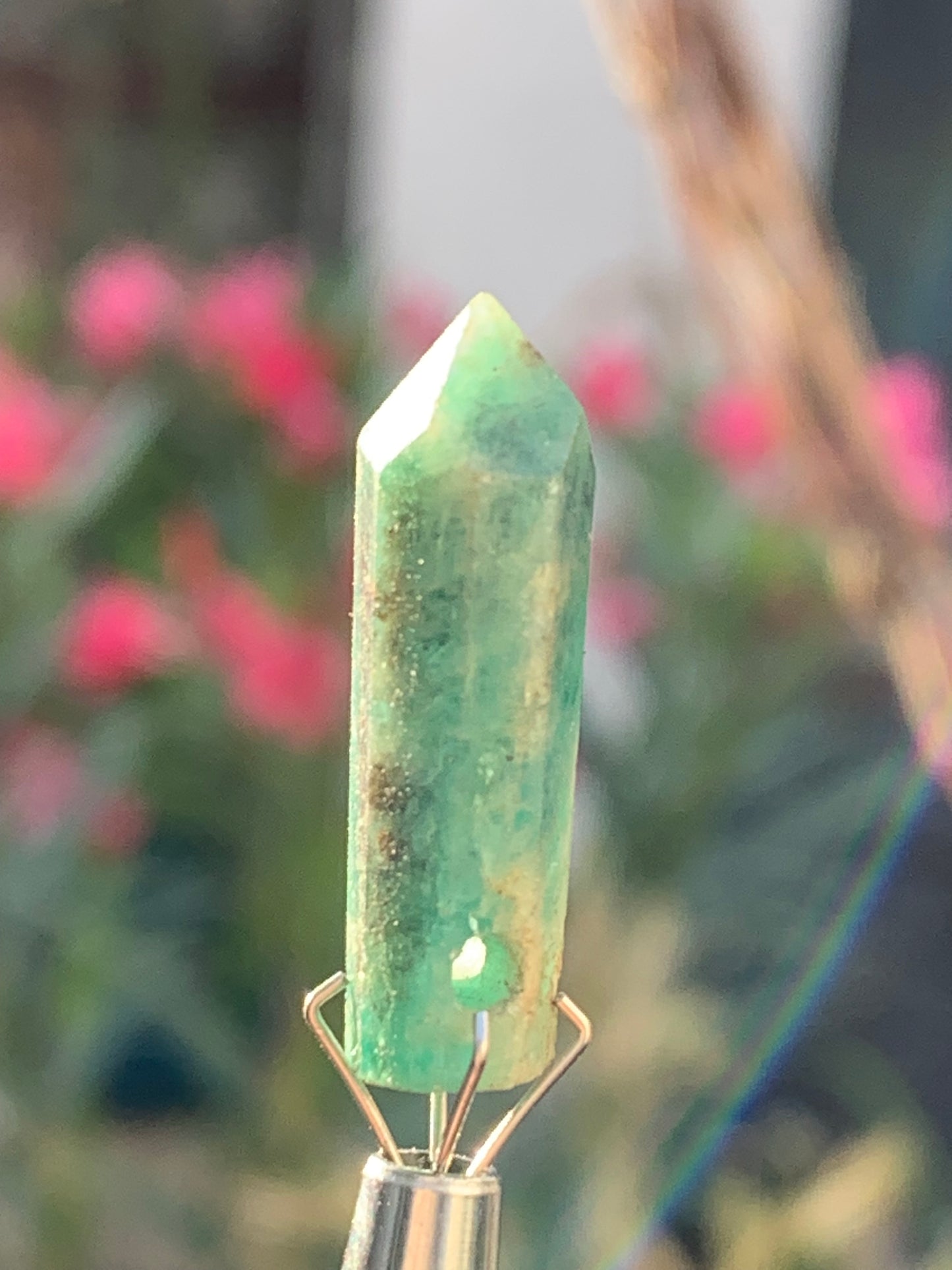 Émeraude, cristal taillé et percé de 25mm x8 x7 - 11,5 carats. Parfait en collection, bijouterie, exposition...
