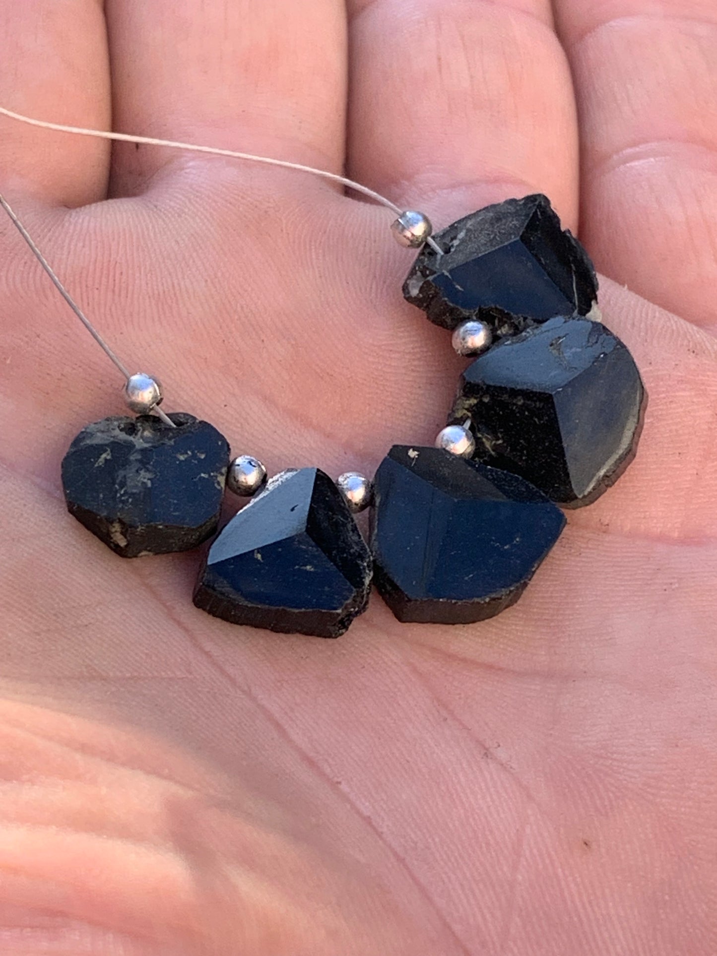 Black tourmaline, natural 3-sided head beads, sold in lots or individually, 14mm in diameter x 5mm thick on average - 7.3 grams (lot). Perfect for collection, jewelry, exhibition...