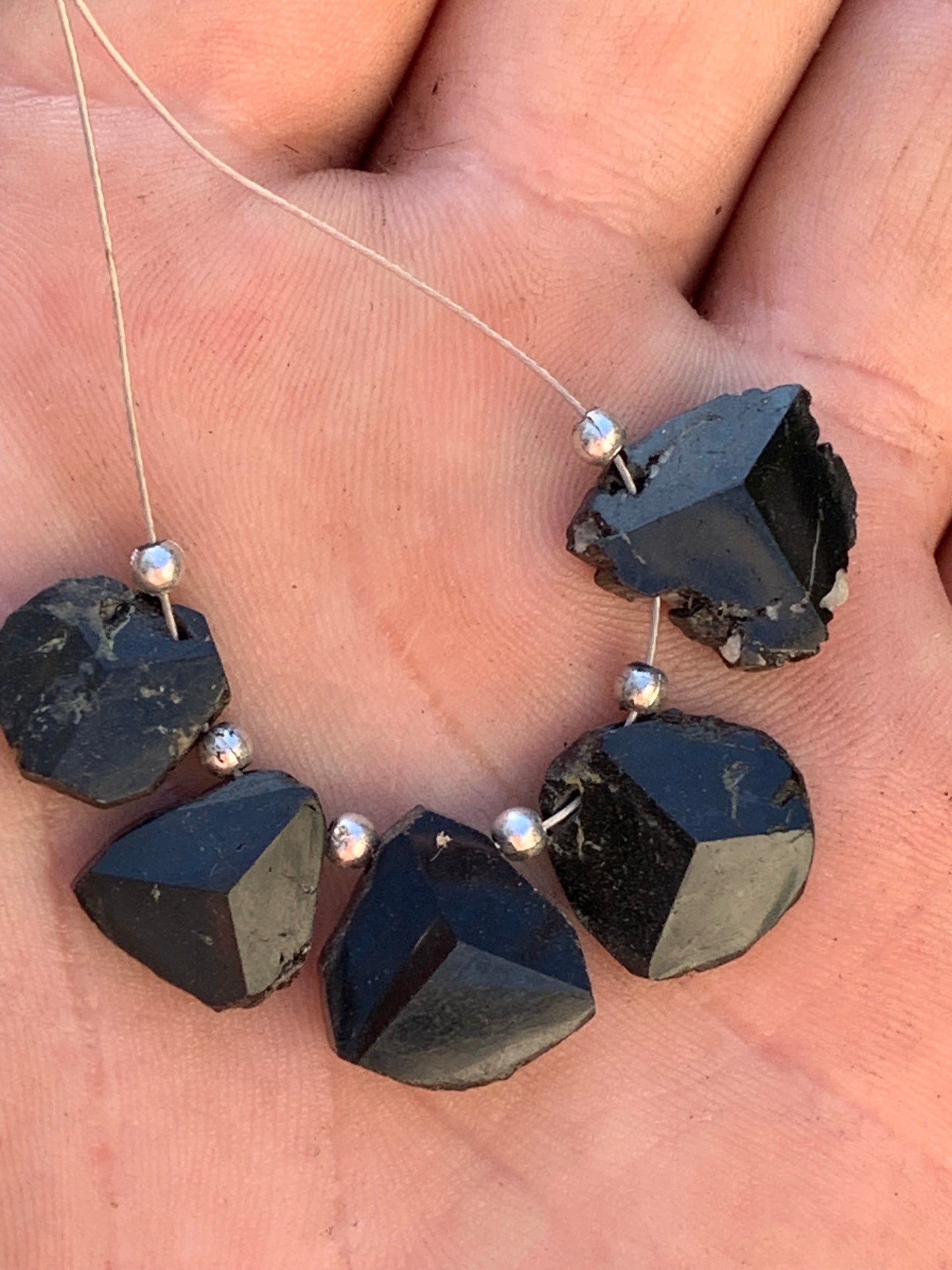 Black tourmaline, natural 3-sided head beads, sold in lots or individually, 14mm in diameter x 5mm thick on average - 7.3 grams (lot). Perfect for collection, jewelry, exhibition...