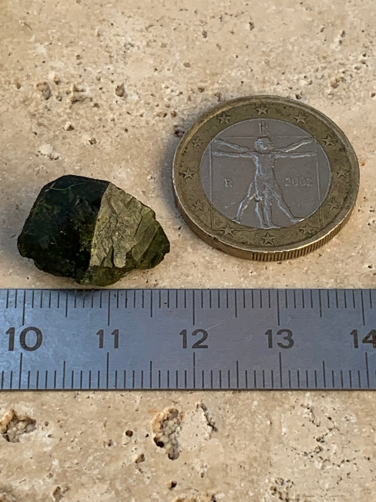 Vesuvianite also called Idocrase (little known), specimen of 19 mm x 14 x 8 - 2 grams! Superb little piece!