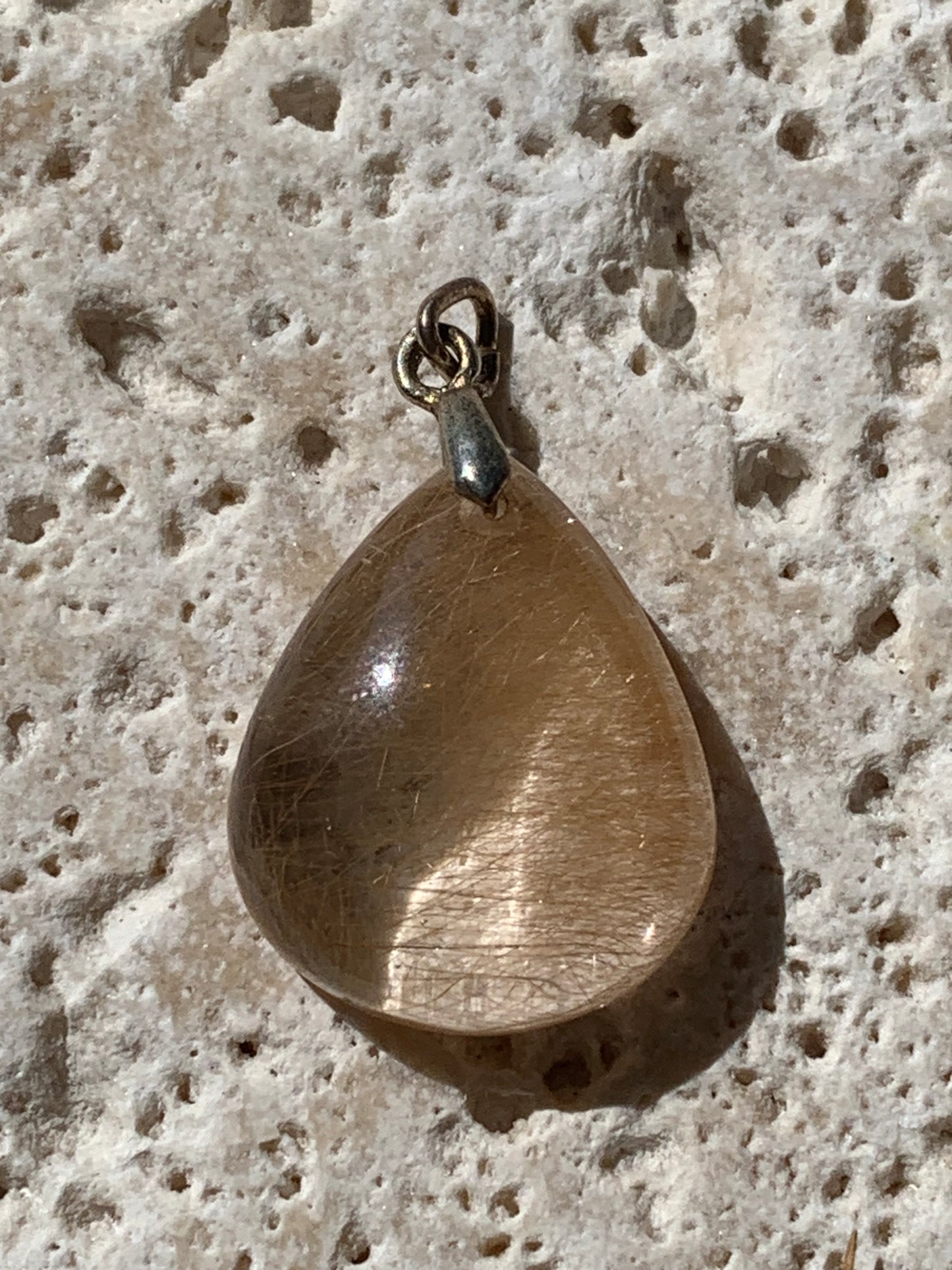 Rock crystal/golden rutile quartz 25mm x15 x7 - 3.9 gr., Perfect for jewelry, collection, exhibition...