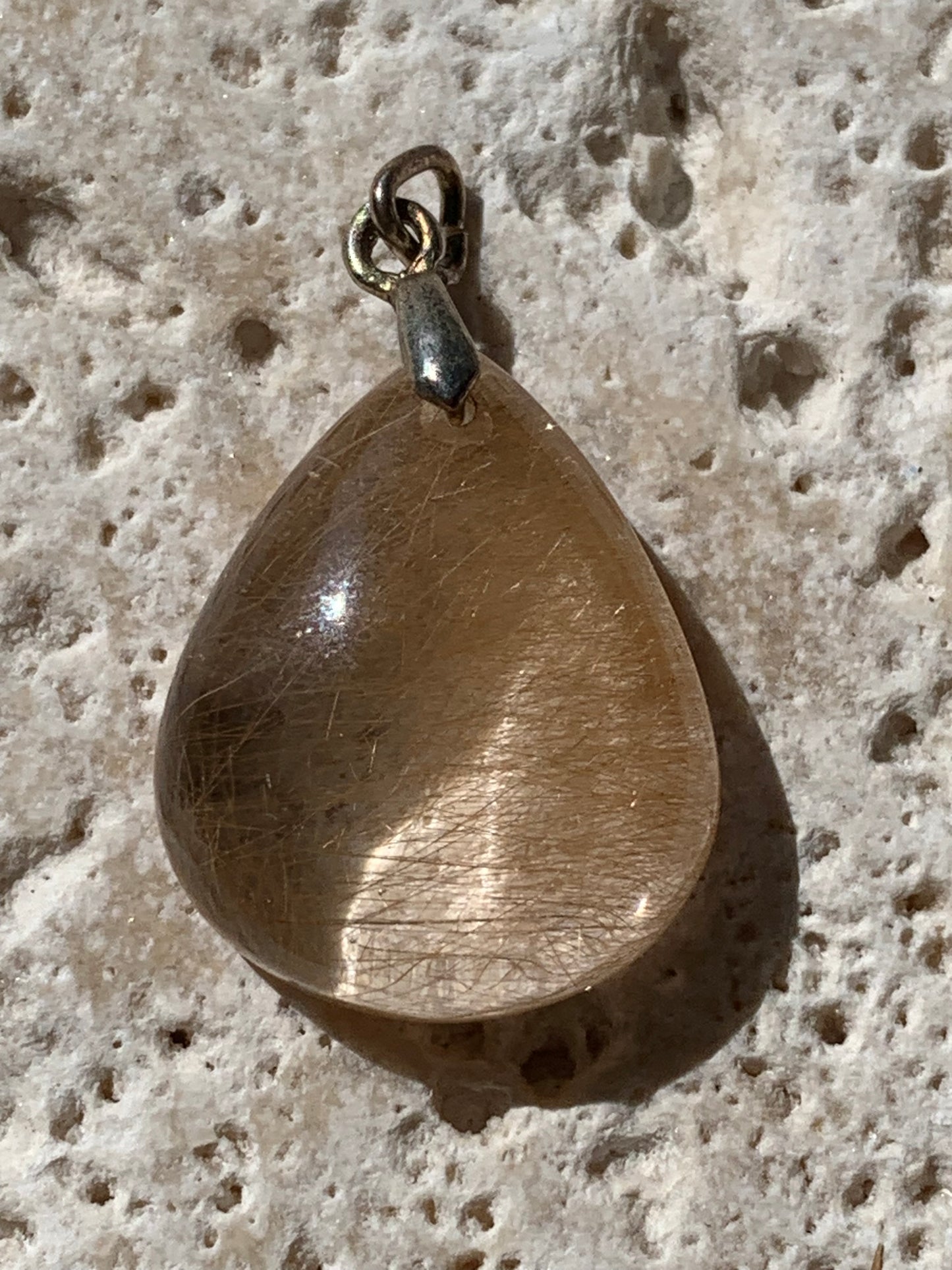 Rock crystal/golden rutile quartz 25mm x15 x7 - 3.9 gr., Perfect for jewelry, collection, exhibition...