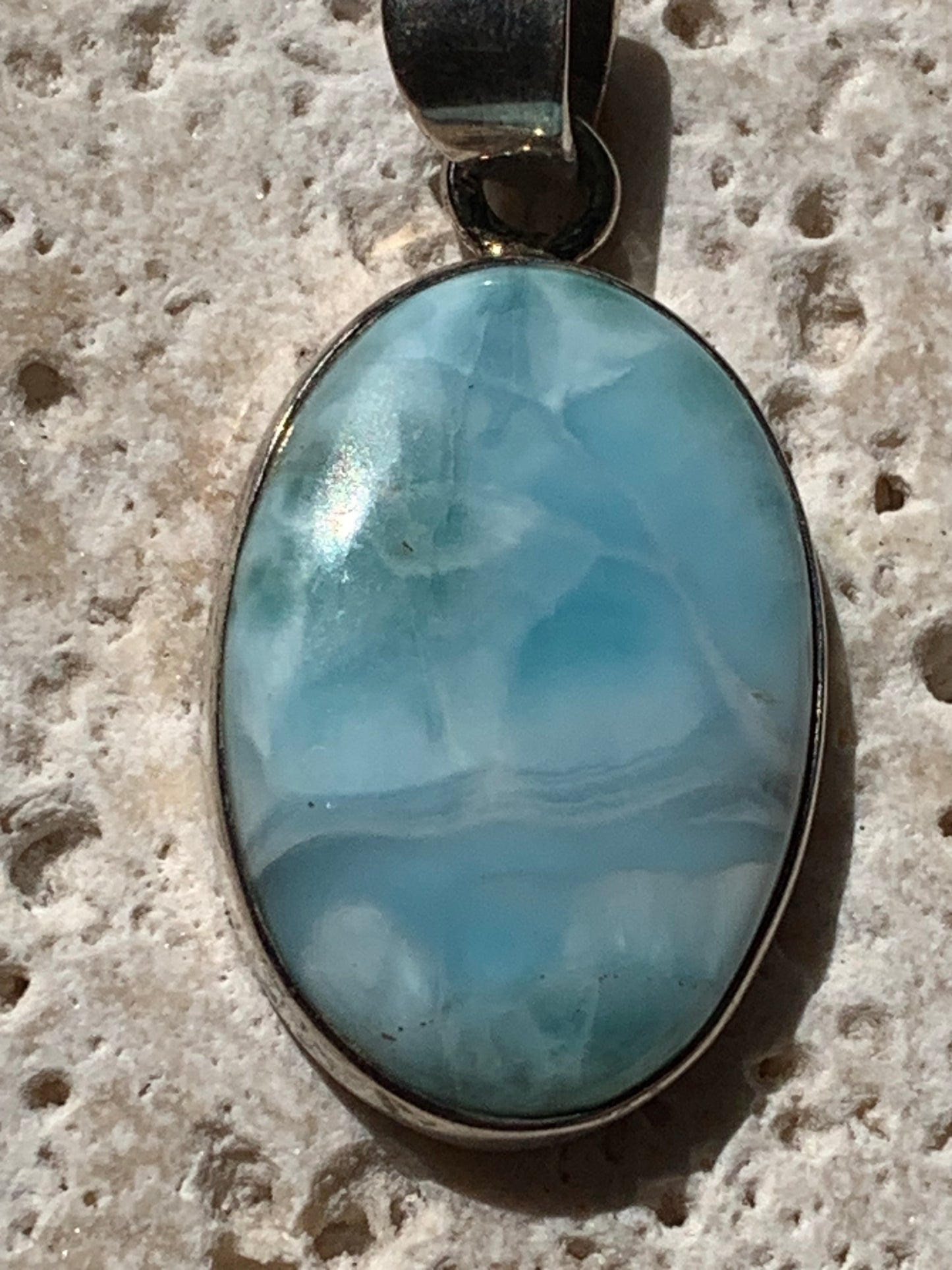 Larimar, pendentif en Argent de 35mm de hauteur x 17 x 6 Vendu avec cordon réglable de couleur noire offert !