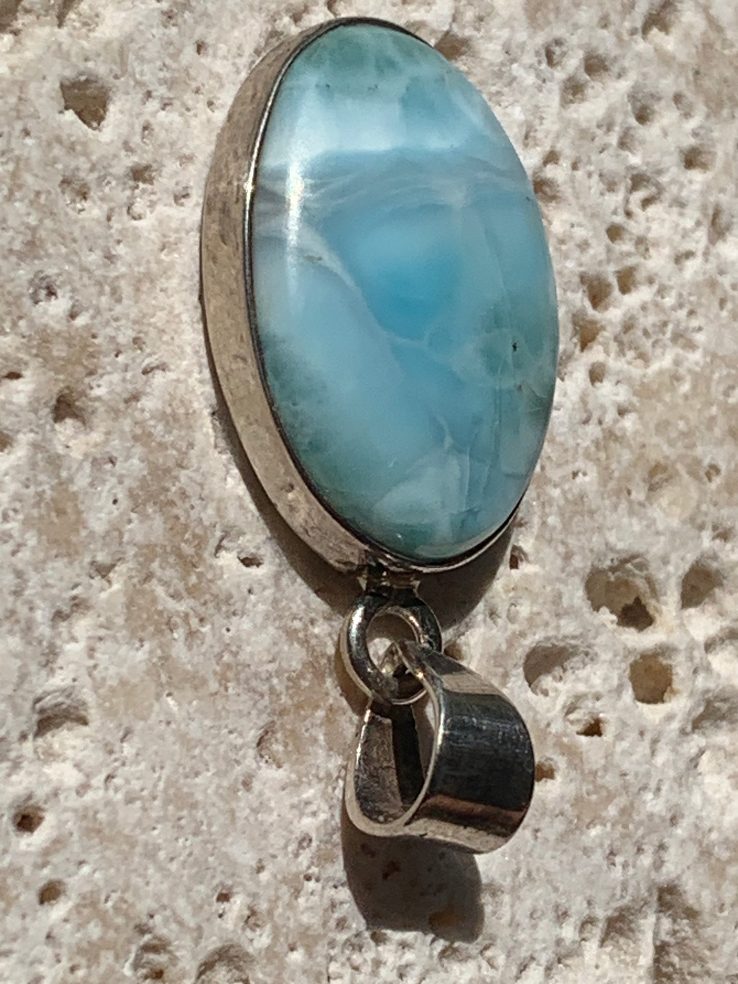Larimar, pendentif en Argent de 35mm de hauteur x 17 x 6 Vendu avec cordon réglable de couleur noire offert !