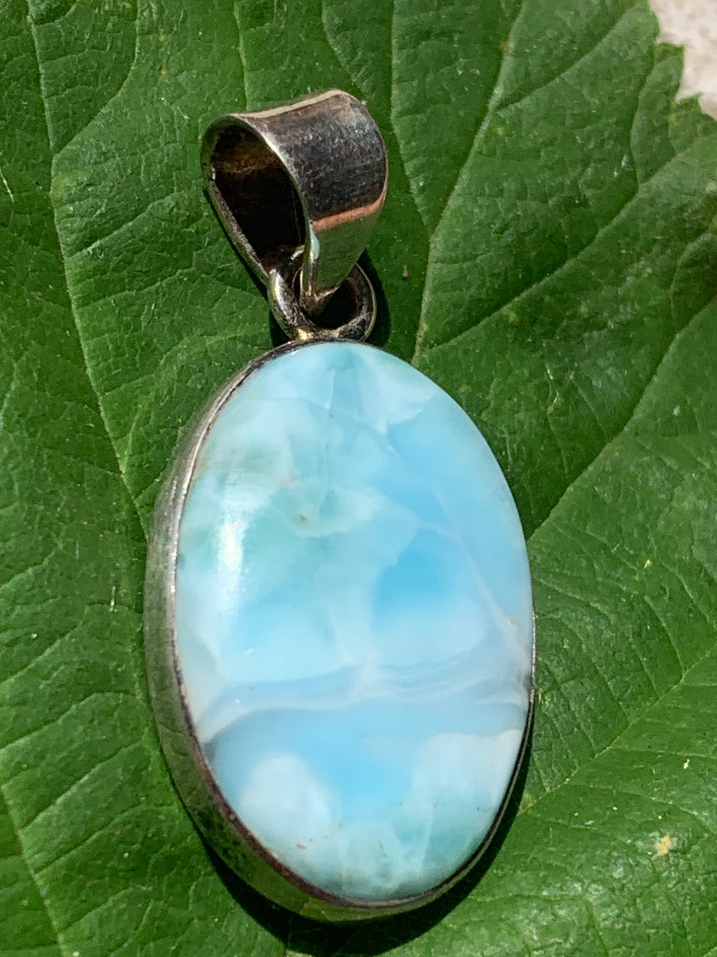 Larimar, pendentif en Argent de 35mm de hauteur x 17 x 6 Vendu avec cordon réglable de couleur noire offert !
