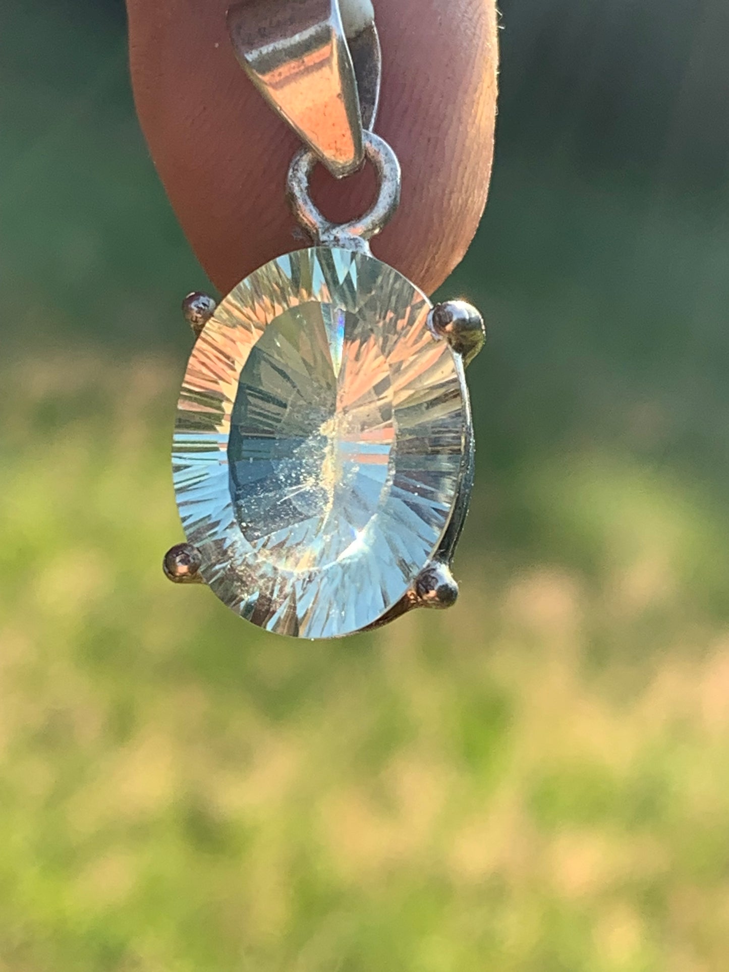 Prasiolite naturelle, superbe pendentif en Argent de 30mm x 14 x 11. Prêt à porter ou pour collection ,exposition...