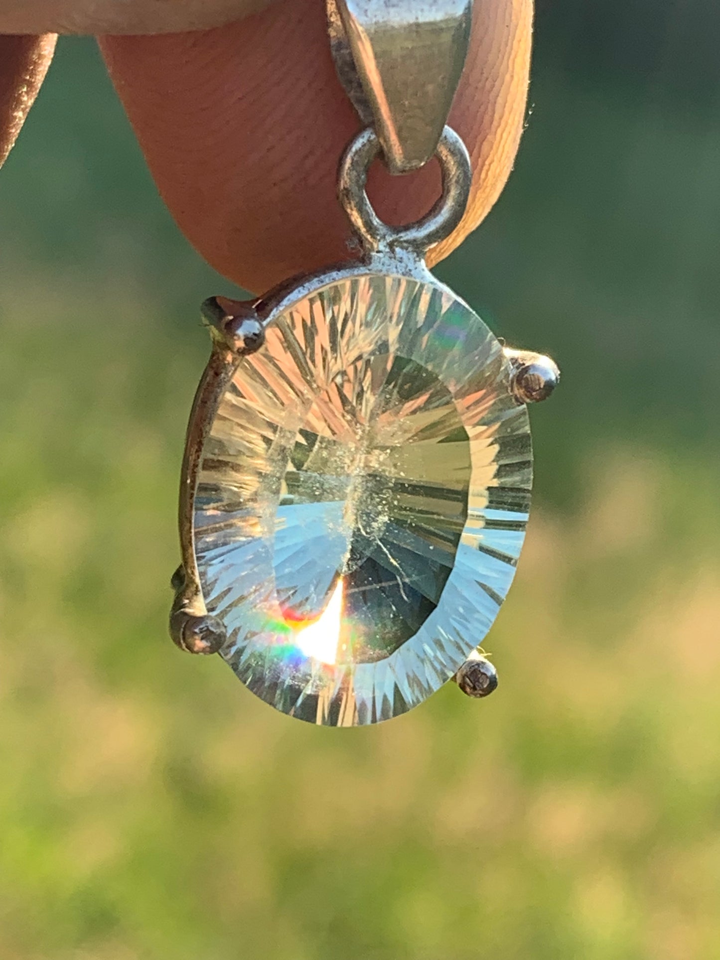Prasiolite naturelle, superbe pendentif en Argent de 30mm x 14 x 11. Prêt à porter ou pour collection ,exposition...