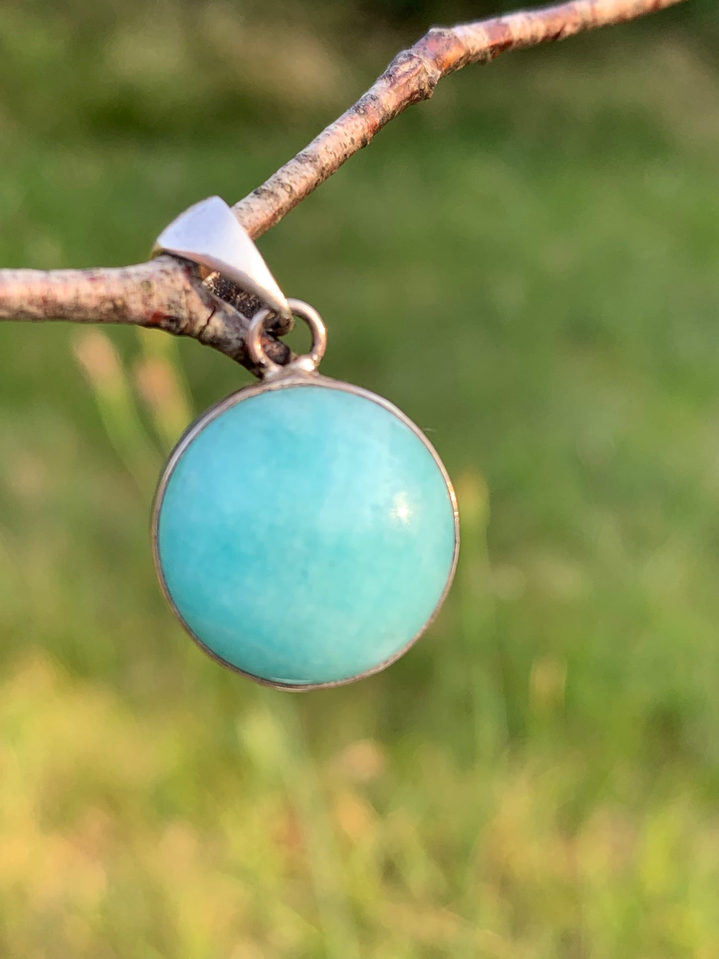 Amazonite, charmant médaillon en Argent de 26mm de hauteur x 16 x 7. Vendu avec cordon réglable de couleur noire offert !