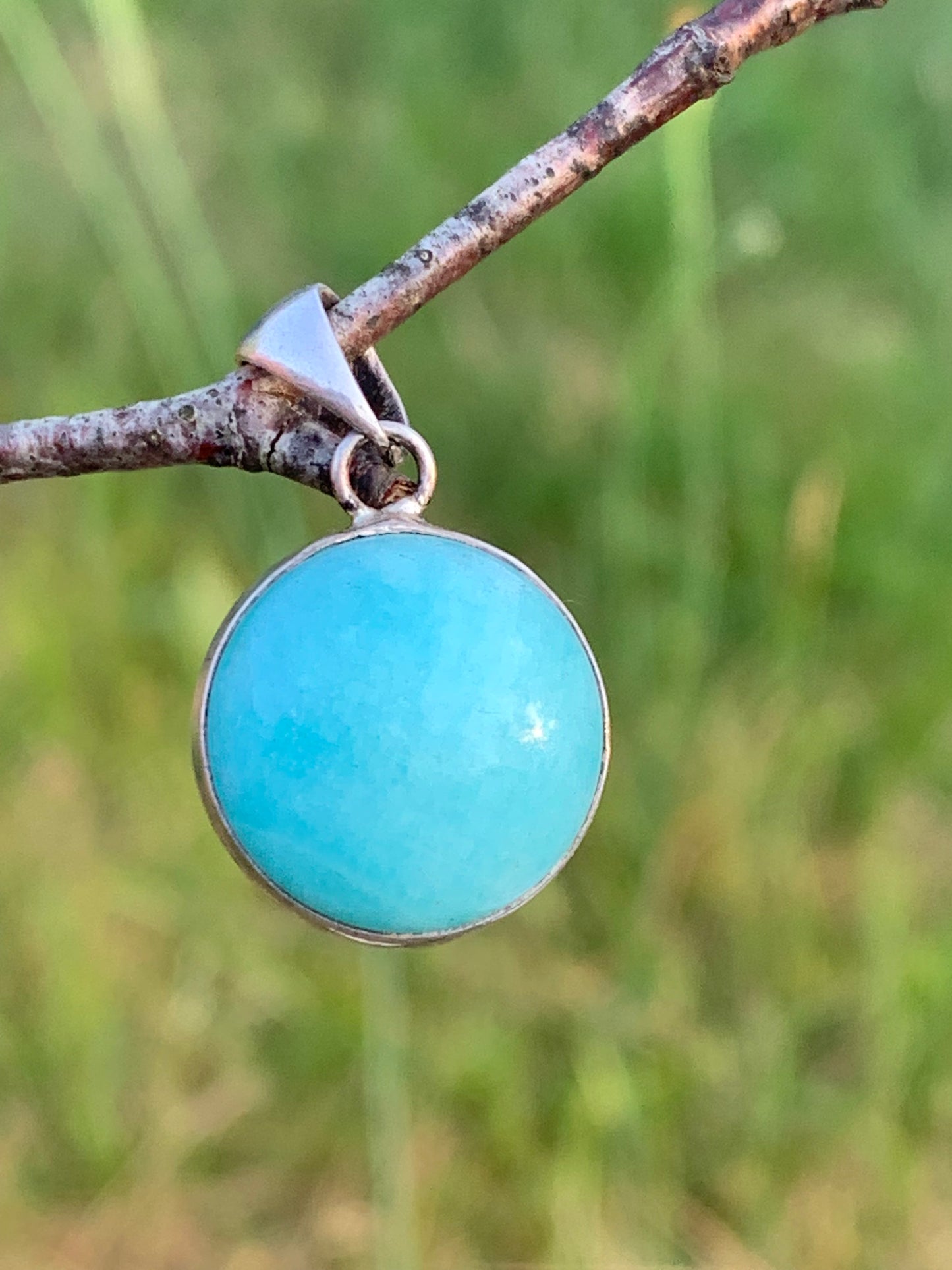 Amazonite, charmant médaillon en Argent de 26mm de hauteur x 16 x 7. Vendu avec cordon réglable de couleur noire offert !