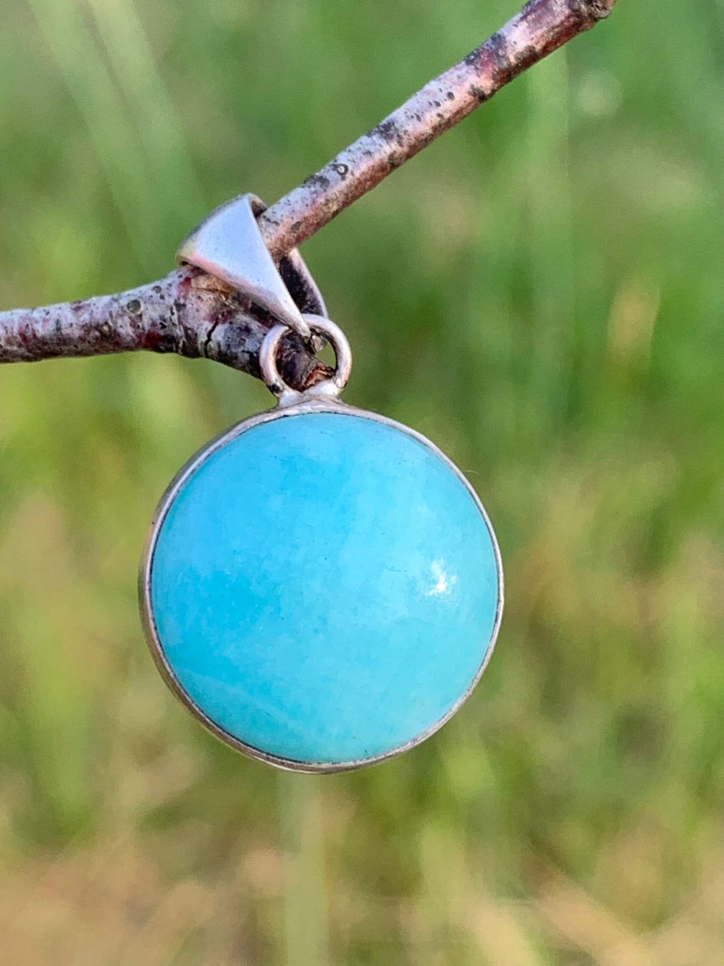 Amazonite, charmant médaillon en Argent de 26mm de hauteur x 16 x 7. Vendu avec cordon réglable de couleur noire offert !