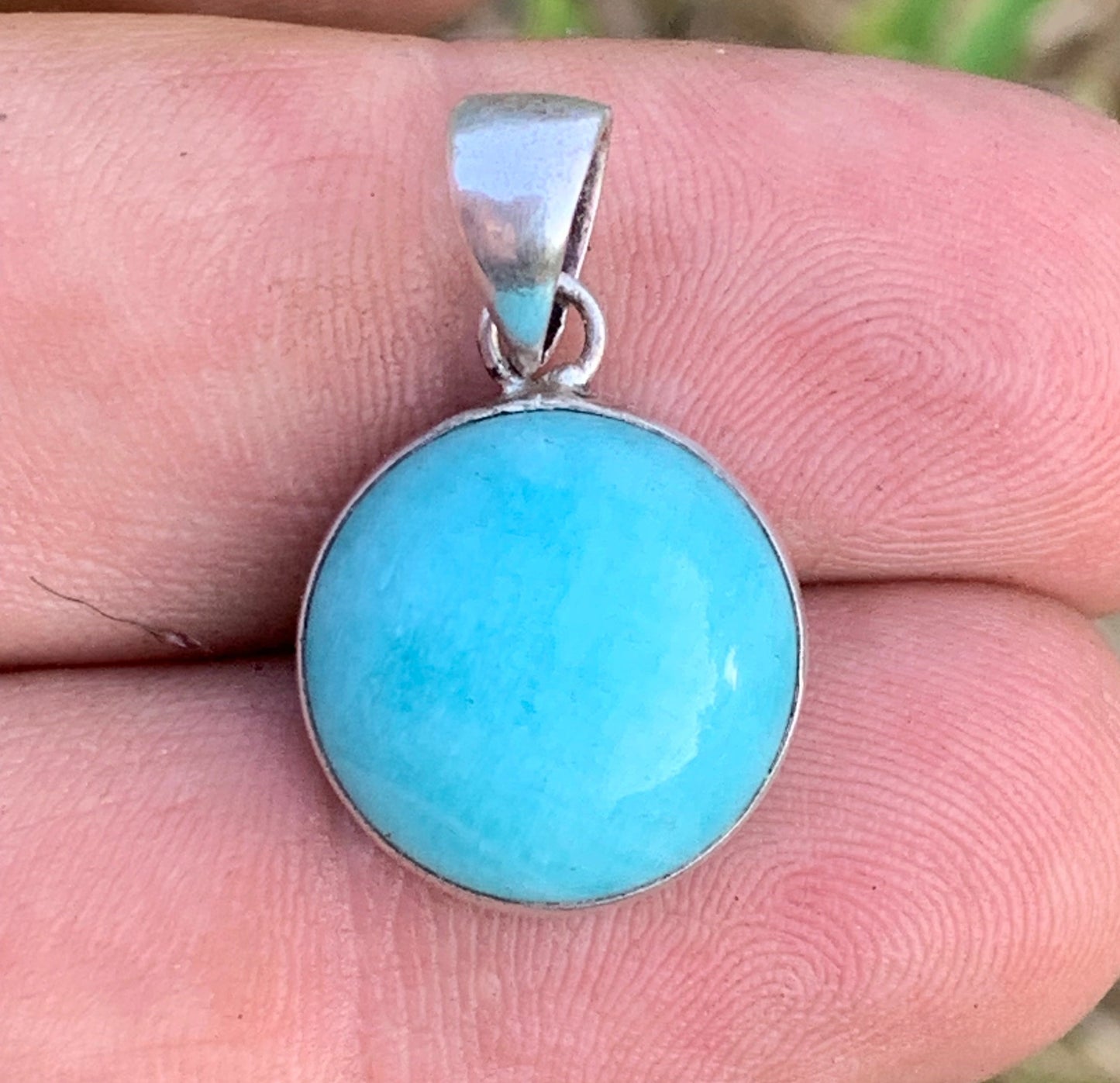 Amazonite, charmant médaillon en Argent de 26mm de hauteur x 16 x 7. Vendu avec cordon réglable de couleur noire offert !