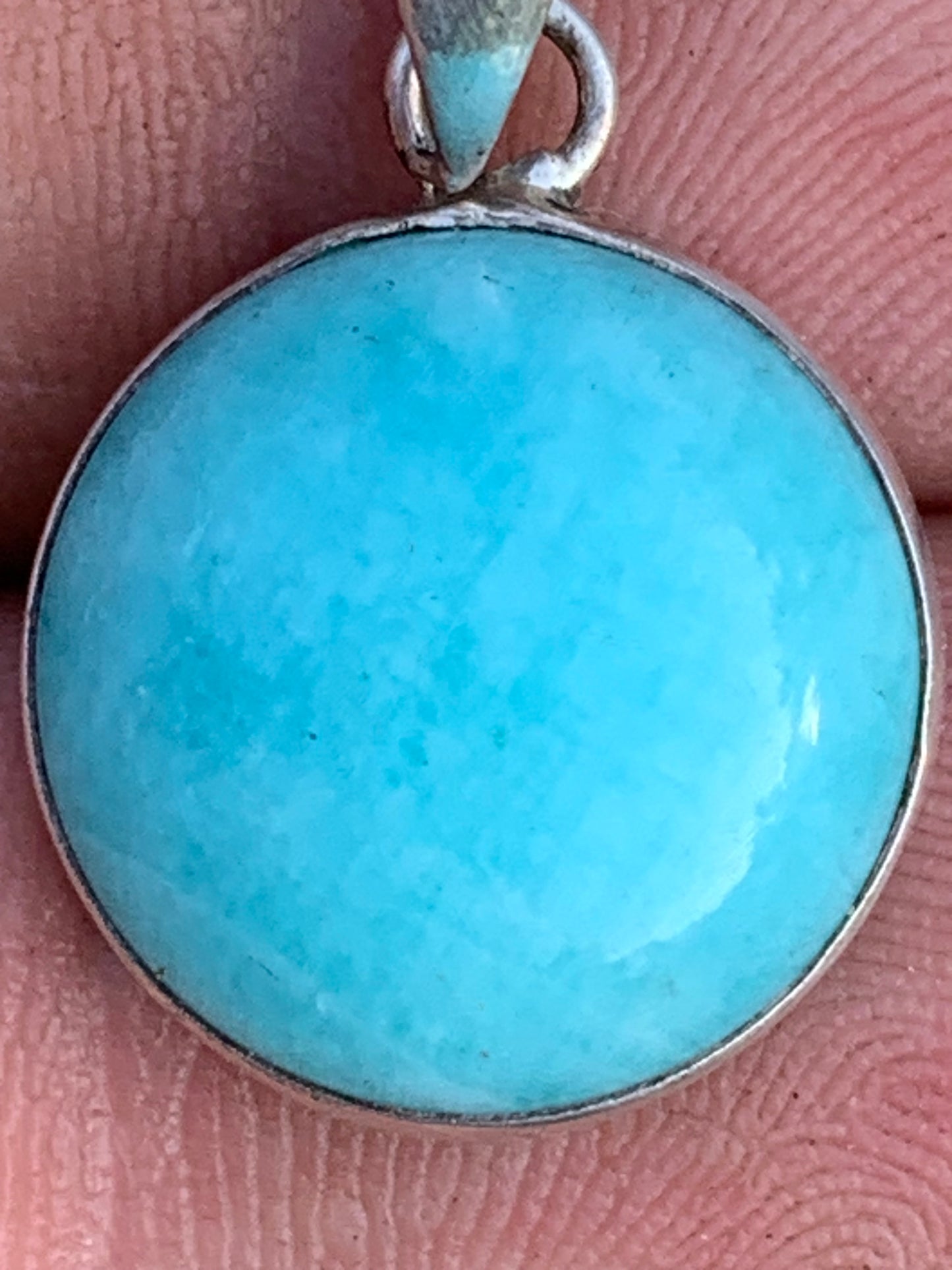 Amazonite, charmant médaillon en Argent de 26mm de hauteur x 16 x 7. Vendu avec cordon réglable de couleur noire offert !