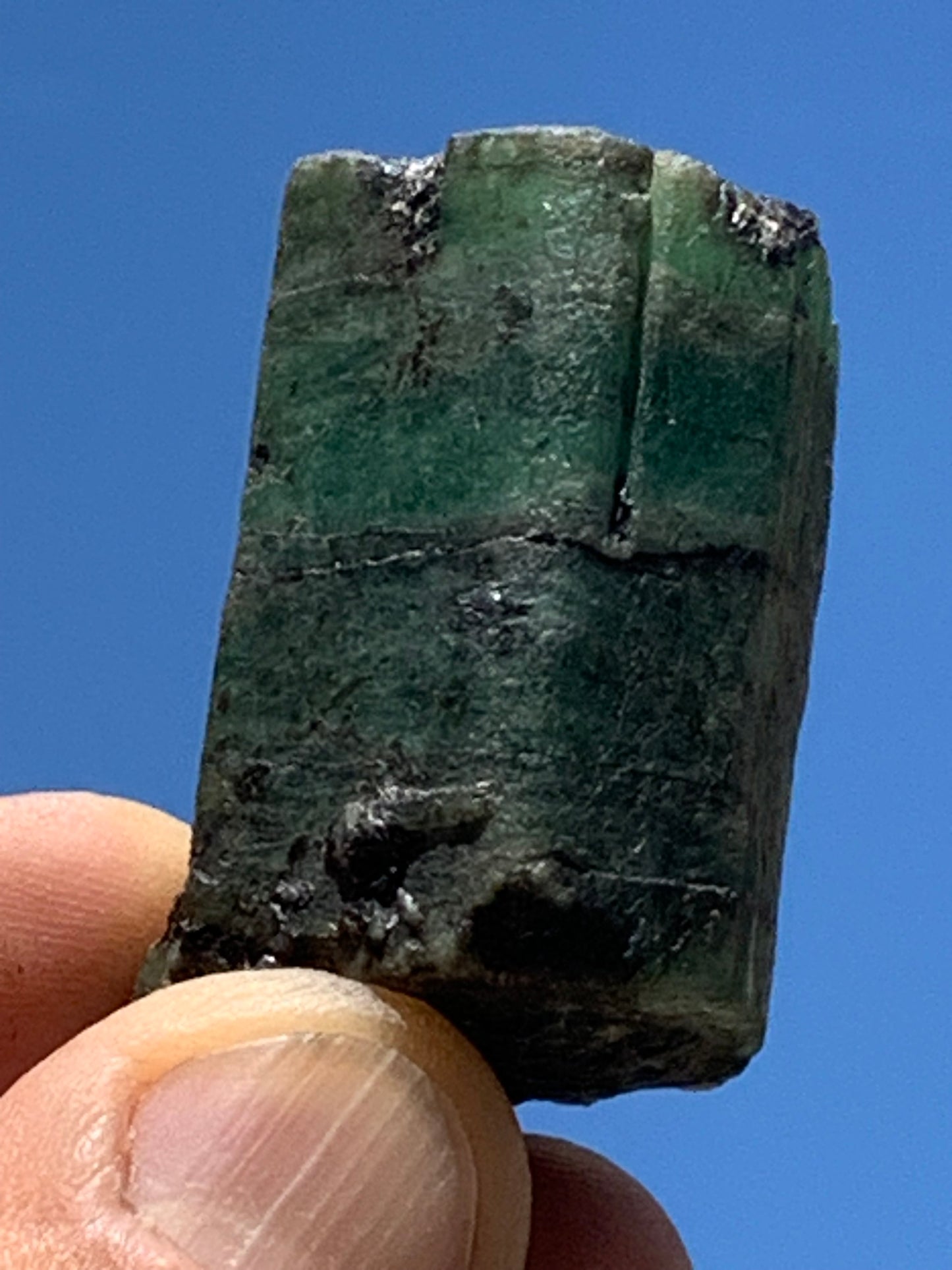 Émeraude, pièce brute de 43mm x 26 x 21 - 42,2 grammes. Parfait en collection, bijouterie, exposition...