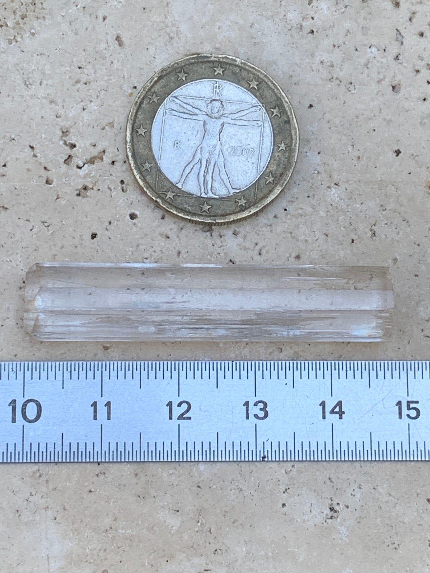 Kunzite, spècimen de 47mm x10 x 9 - 9,5 grammes. Parfait pour la bijouterie, collection, exposition...