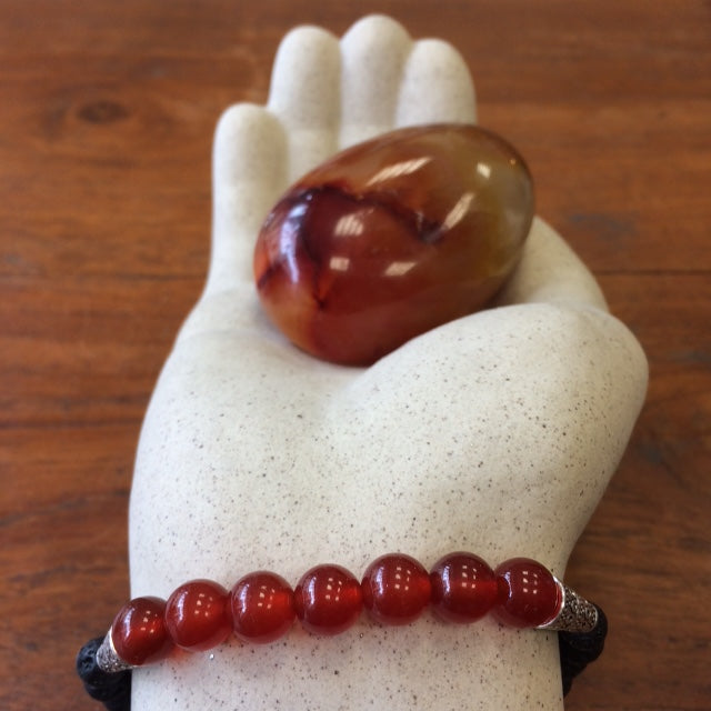 Ethnic bracelet collection... Made of 8mm lava beads and 7 semi-precious stone beads. Available in lengths from 17 to 21 centimeters. Handmade by Gem & Zen!