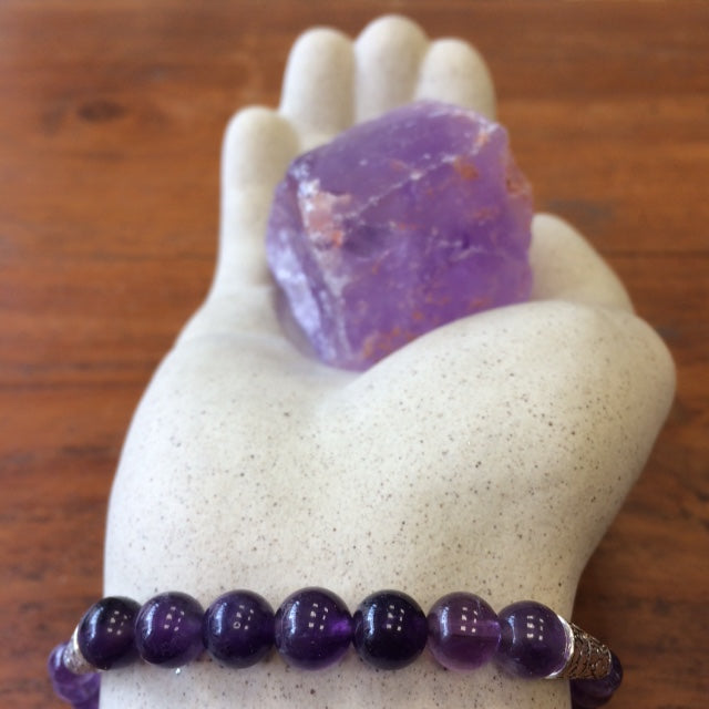 Ethnic bracelet collection... Made of 8mm lava beads and 7 semi-precious stone beads. Available in lengths from 17 to 21 centimeters. Handmade by Gem & Zen!