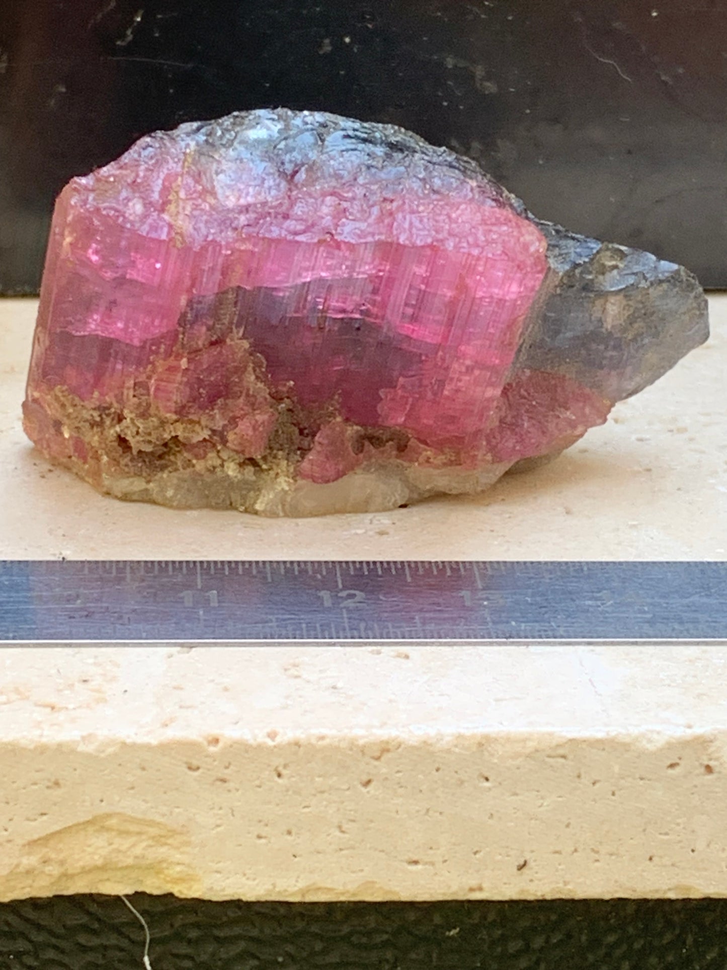 Tourmaline Rubellite, superbe spècimen naturel de 52mm x 35 x 23 - 52 grammes. Parfait en bijouterie, collection ,exposition...