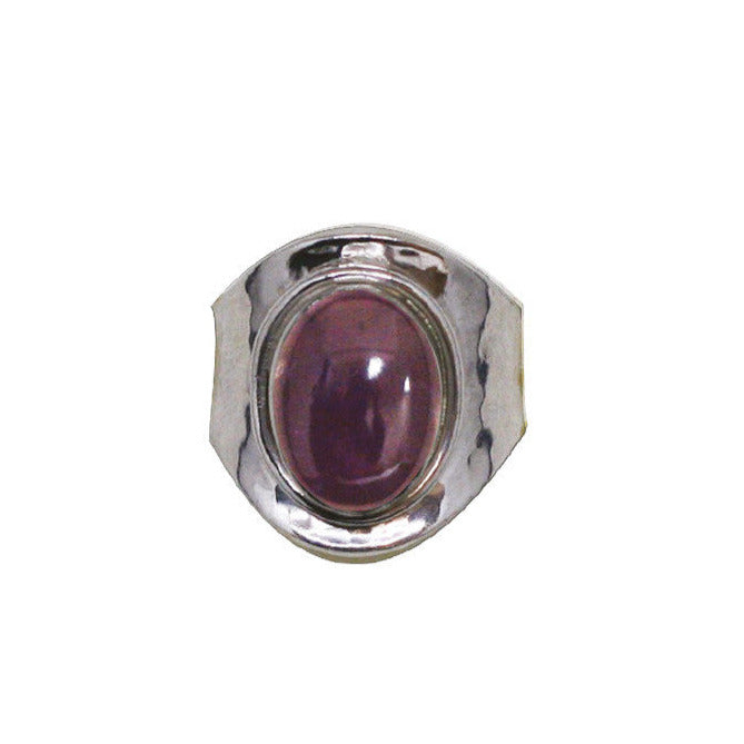 Bague en améthyste, faîte en Argent 0.925. Superbe pierre aux reflets violets incroyables ! Taille réglable !