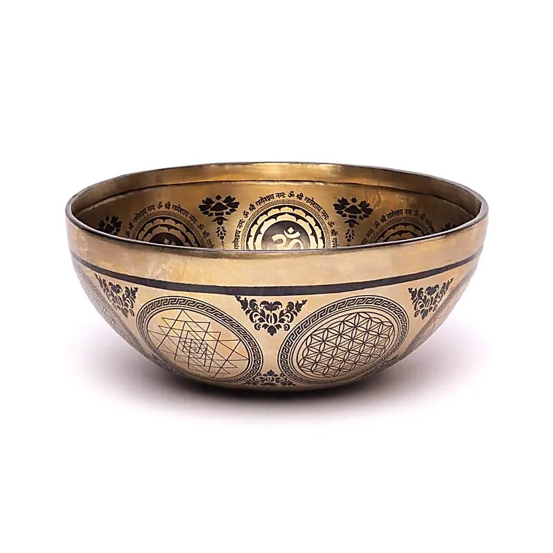 Bowl in 7 metals with engraving of 'Ganesh', size 22/24 centimeters - approximately +/- 1400/1600 grams. Sold with a suitable mallet! Magnificent piece 'handmade' in Nepal!