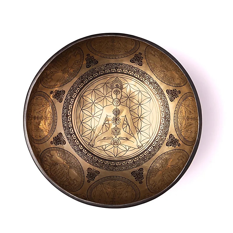Bowl in 7 metals with engraving of the 'Flower of Life', size 22/24 centimeters - approximately +/- 1400/1600 grams. Sold with a suitable mallet! Magnificent piece 'handmade' in Nepal!