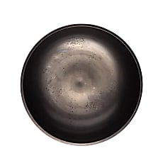 Kuro-orin singing bowl, 11 centimeters (±400-500) or 13 centimeters (±650-700). Sold with a suitable mallet! Magnificent piece 'handmade' in Nepal!