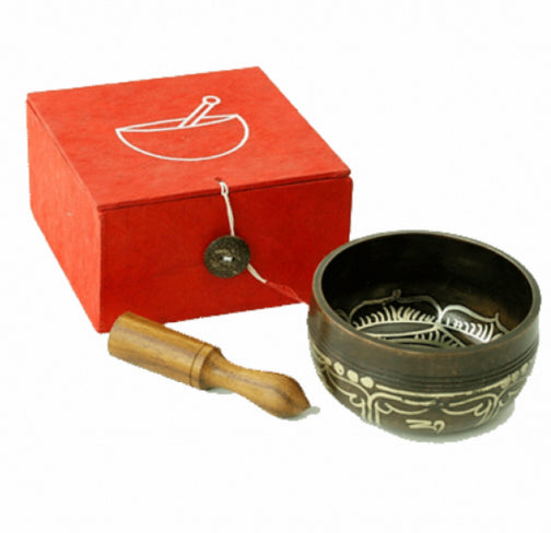 8 or 10 centimeter bowl, approximately 500 grams. Sold with a case, cushion, and a small, suitable mallet! Beautiful sounds, perfect for traveling!