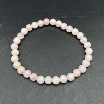 Morganite, perles rondes de 6 et 8 mm, vendu en fil de perle 38/39 cm, en bracelet de 17 à 21cm, en collier de 45 ou sautoir de 60cm. Qualité AA à AAA !