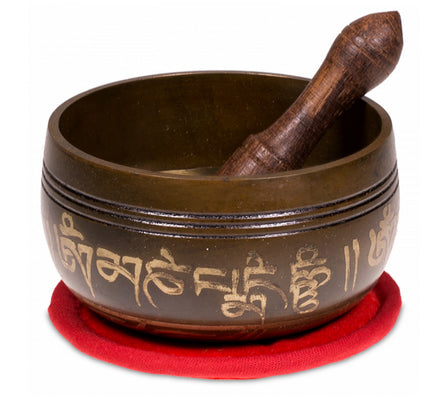 8 or 10 centimeter bowl, approximately 500 grams. Sold with a case, cushion, and a small, suitable mallet! Beautiful sounds, perfect for traveling!