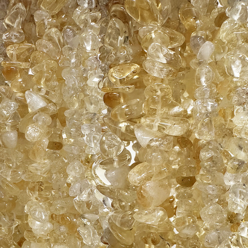 Citrine, bracelet de 17 à 21cm, collier de 42cm et sautoir de 85cm. Perles de type 'baroque/ chips' de formes naturelles montées sur fil élastique ou fil d'acier de haute résistance !