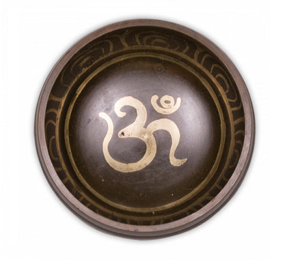 8 or 10 centimeter bowl, approximately 500 grams. Sold with a case, cushion, and a small, suitable mallet! Beautiful sounds, perfect for traveling!