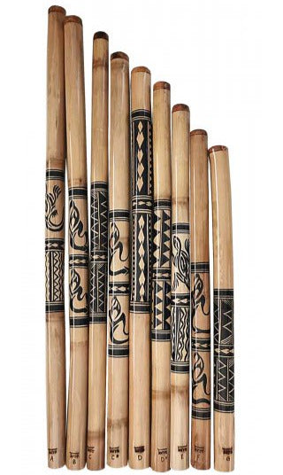 Bamboo didgeridoo with 'Maori' engraving, 1.70 m - 1.40 kg approximately. Very lightweight and with an authentic design!