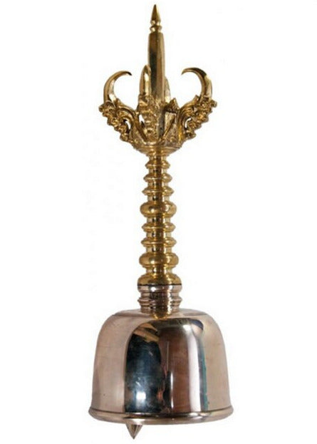 Petite merveille, véritable cloche de prêtre balinais, on en joue comme avec un bol chantant, le tintement du son est le plus pur ! Fabriquées par des maîtres clochers ! 610 grammes - 7,30 × 7,30 × 21,00 cm