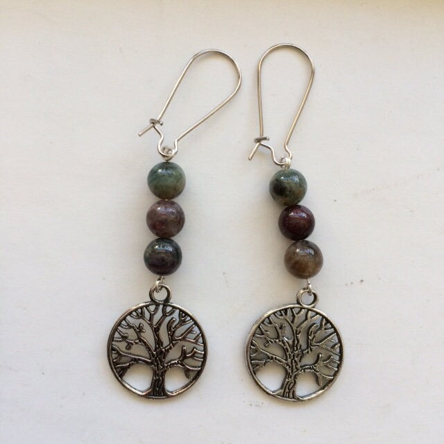 Boucles d'oreilles collection 'Arbre de vie', concept Gem & Zen, qualité AA à AAA, montées par "Gem & Zen". Vendu en finition Argent, laiton ton Argent ou doré + options pour des choix de montures, parfait !