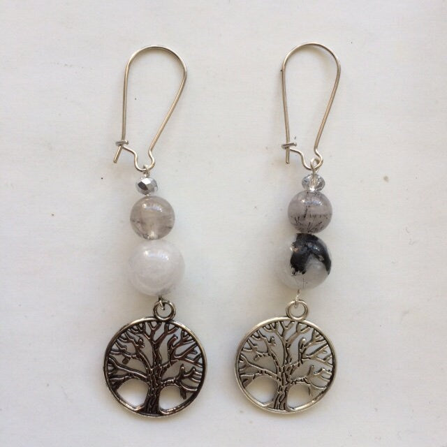 Boucles d'oreilles collection 'Arbre de vie', concept Gem & Zen, qualité AA à AAA, montées par "Gem & Zen". Vendu en finition Argent, laiton ton Argent ou doré + options pour des choix de montures, parfait !