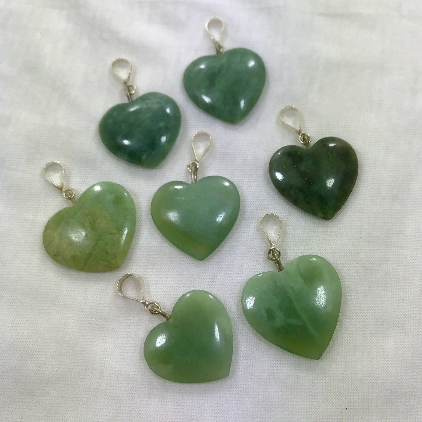 Serpentine ! Pendentif 'coeur' en Argent, 25mm de hauteur x 25 de largeur x 5 d'épaisseur. Vendu avec cordon réglable de couleur noire !