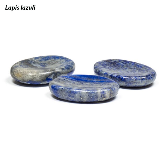 Sélection de galets/ pierres plates au choix ou en lot de 12, avec 1 face incurvée pour le pouce, parfait pour les massages, de 4x3x1 cm environ. TrÚs belle qualité !