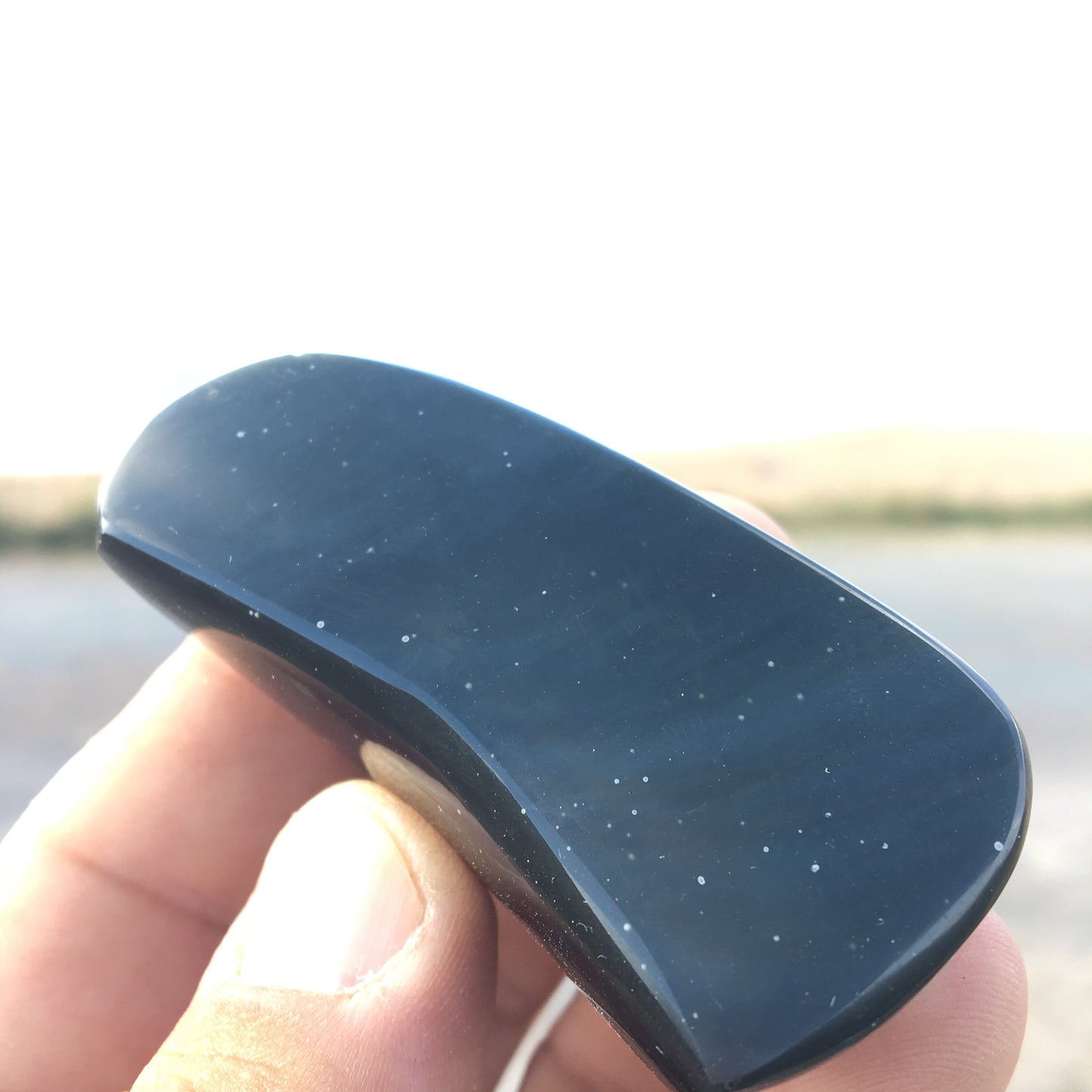 Obsidienne Doré - Pièce taillée de 50x40x25mm - 40 grammes !