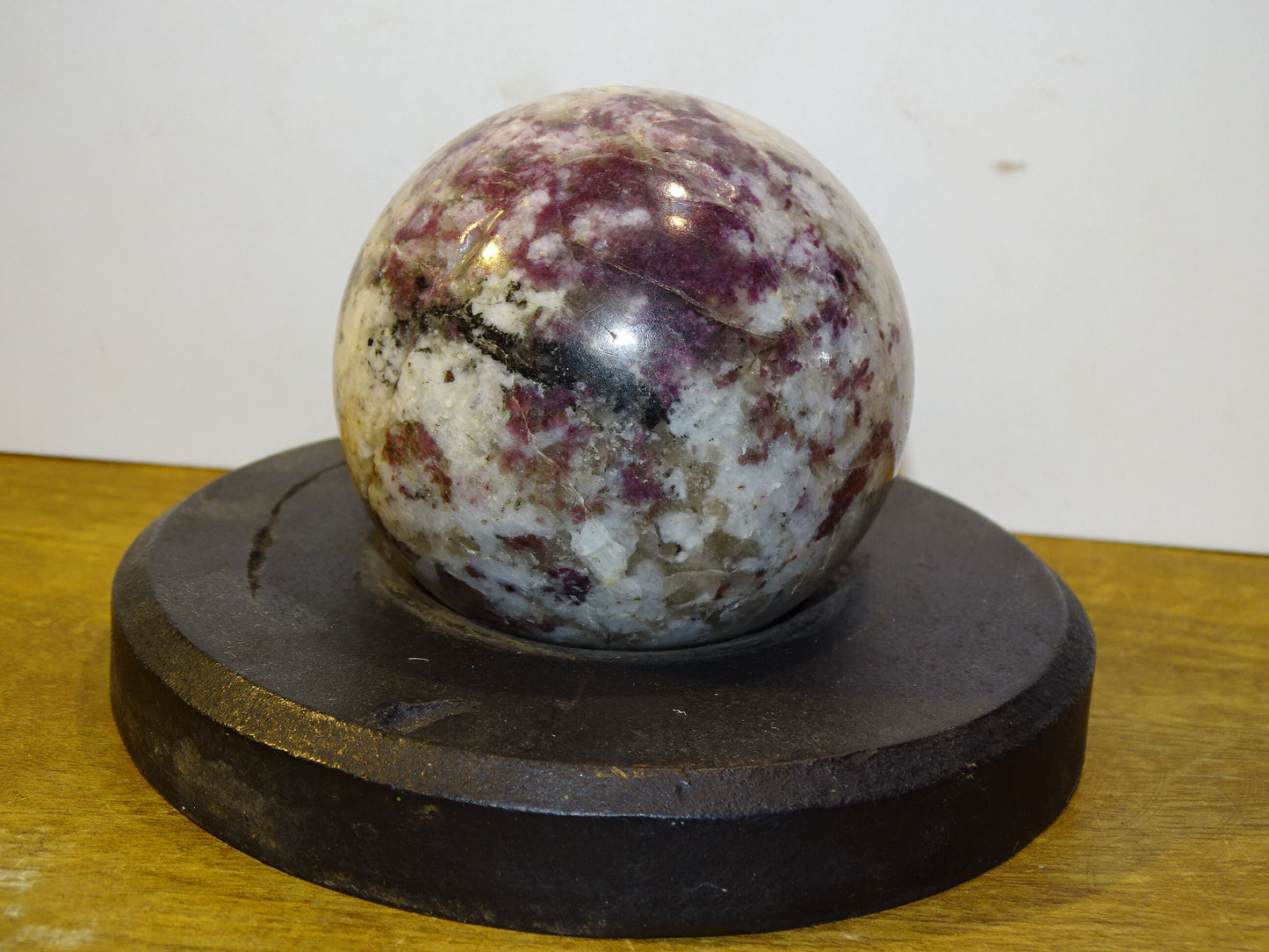 Rubellite Tourmaline Sphere, unique piece of 70 millimeters - 470 grams. Powerful grounding stone, perfect...!