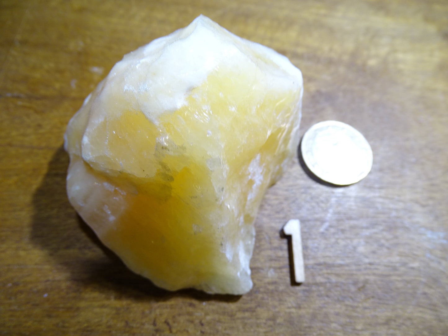 Calcite Orange, pièces naturelles brutes au choix de 50 x 40 x 40mm - 35/40 gr. environ !