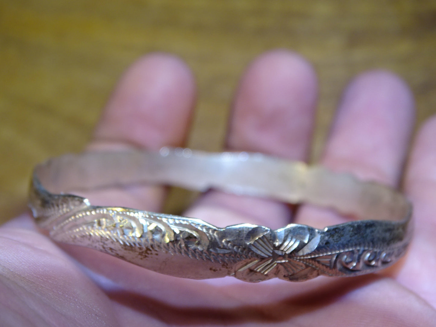 Bracelet de type 'Jonc' ou 'Manchette', fait en Argent 0.925, avec gravure et fantaisie, superbe !
