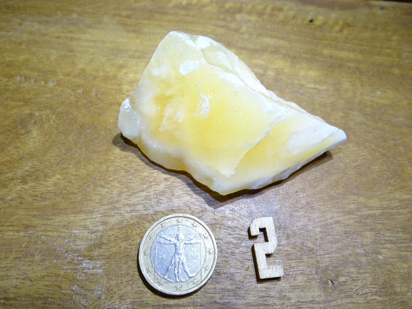 Calcite Orange, pièces naturelles brutes au choix de 50 x 40 x 40mm - 35/40 gr. environ !