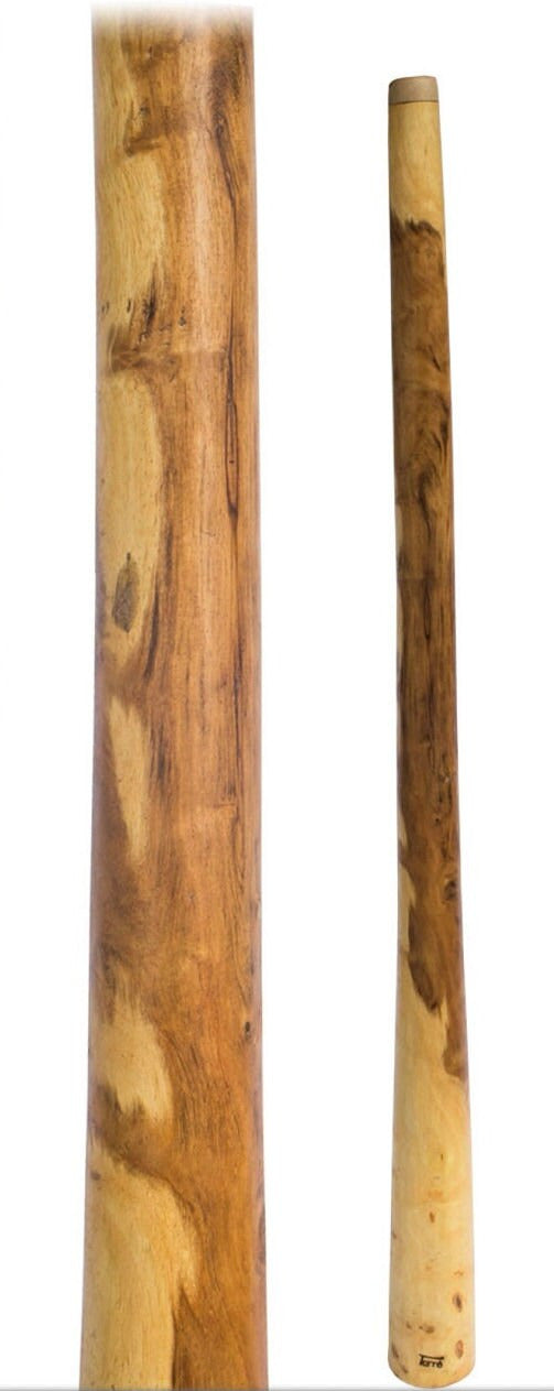 Eucalyptus wood didgeridoo, available in two sizes: 1.50 m or 1.73 m - 2.50 and 3.10 kg. Tuning options, incredible mid-bass sounds, and a gig bag included!