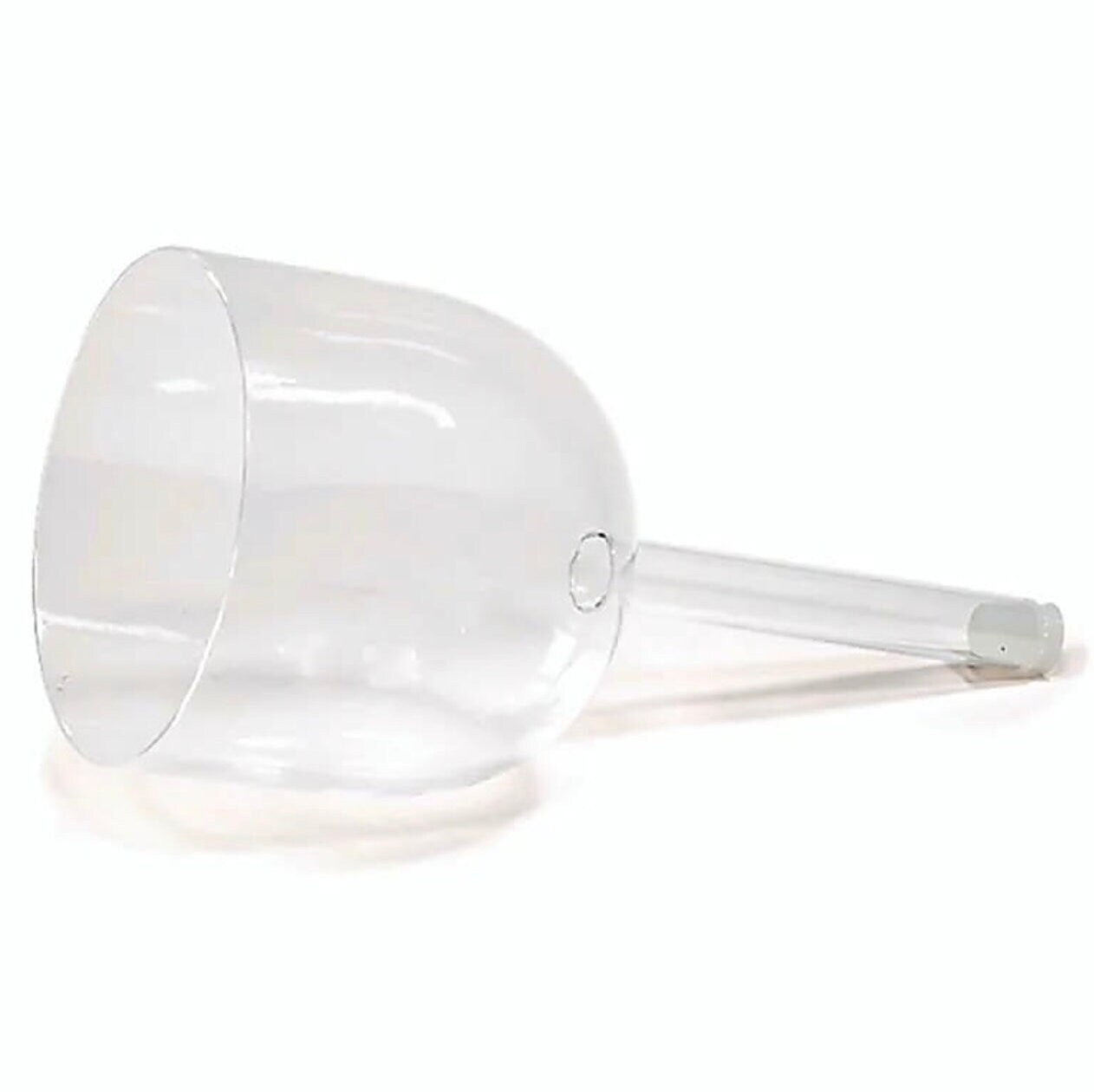 Bol chantant en cristal clair avec manche remplissable. de 13 à 15 centimètres de diamètre - 1490 grammes. Accordage au choix - Vendu avec maillet et anneau de soutien !