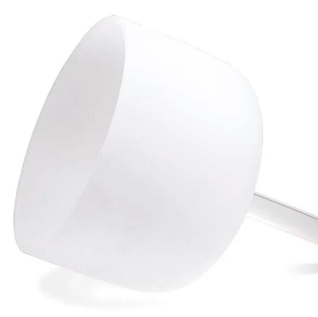 Frosted crystal singing bowl with refillable handle. 25 centimeters in diameter - 2700 grams - Notes D/D - F#/Fs - B/B - Sold with mallet and support ring!