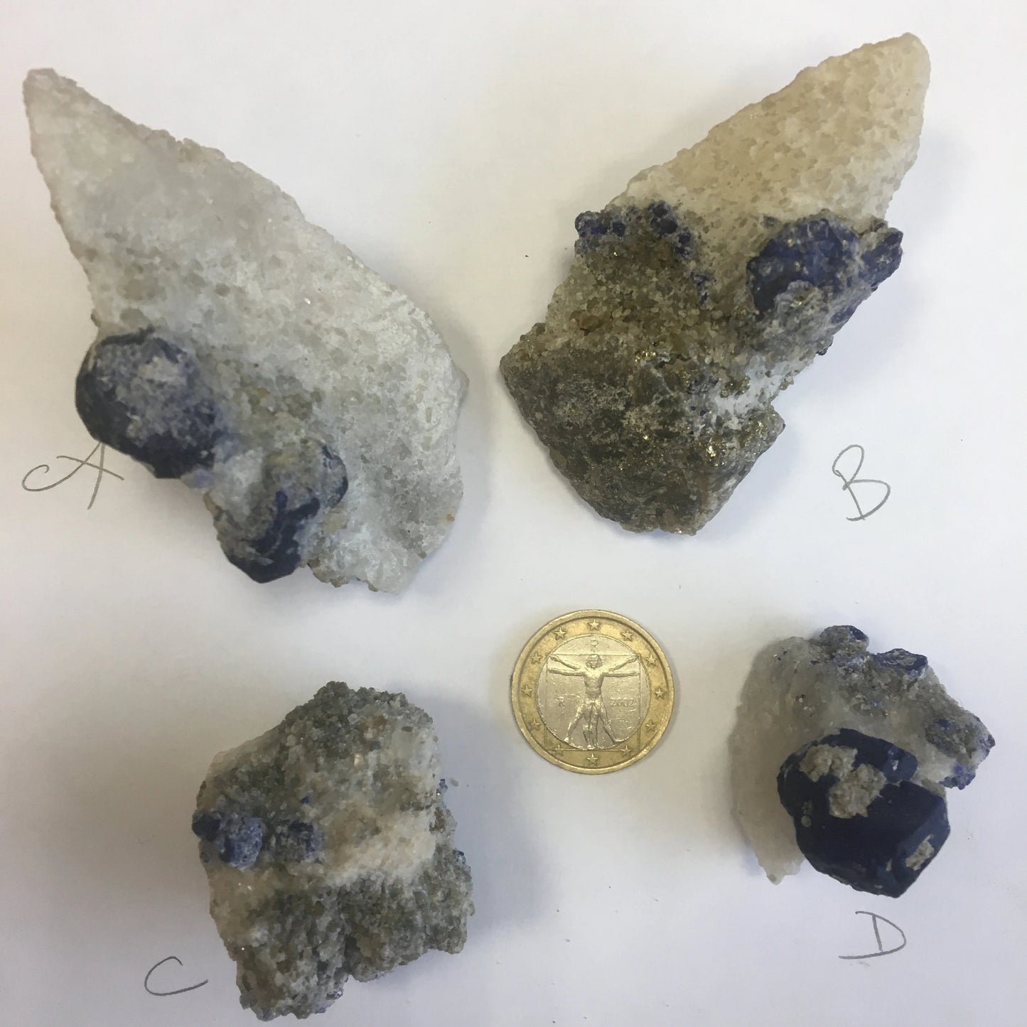 Jaspe K2 - Spécimens bruts de 24 à 40 grammes ! Superbes cristaux d'Azurite dans du granit !
